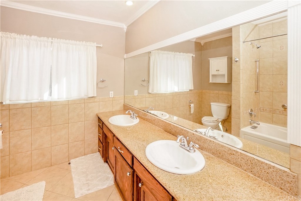 262 MacDonald Street Pasadena, CA 91103 - Photo 11 of 21