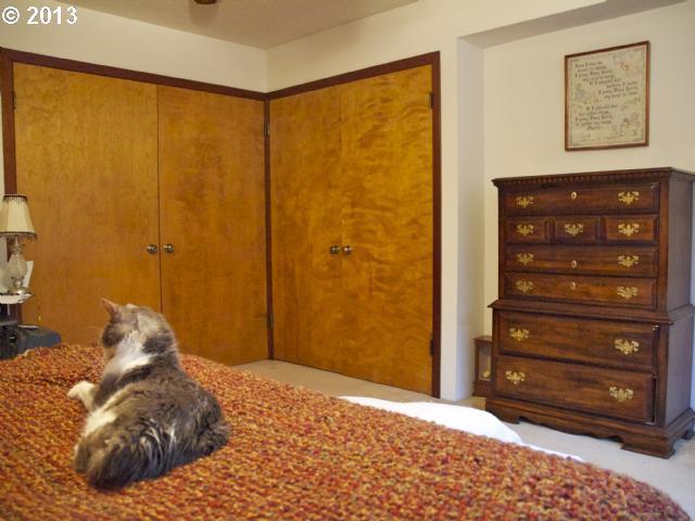 6515 Southwest Taylors Ferry Road Portland, OR 97223 - Photo 6 of 13 Gallery Image 6