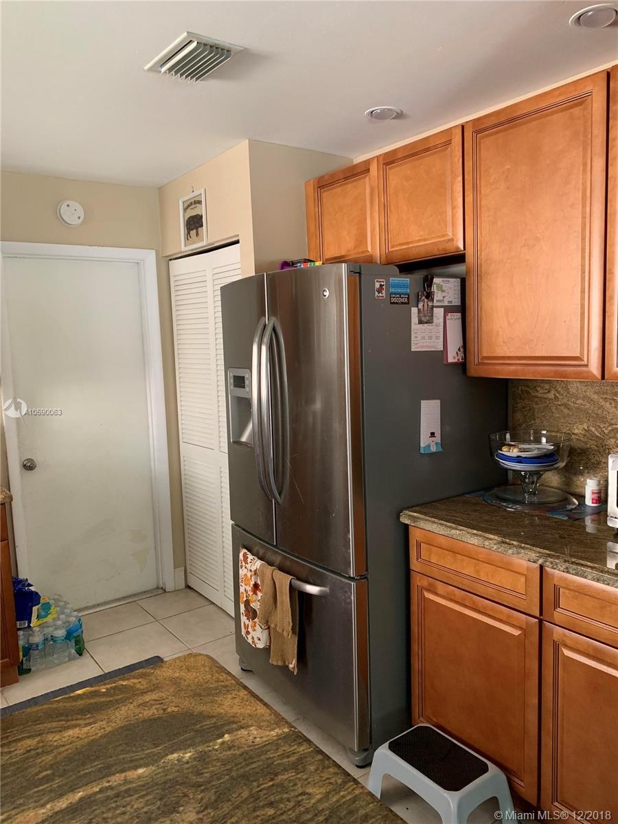 5931 Cornwall Lane Davie, FL 33331 - Photo 6 of 20