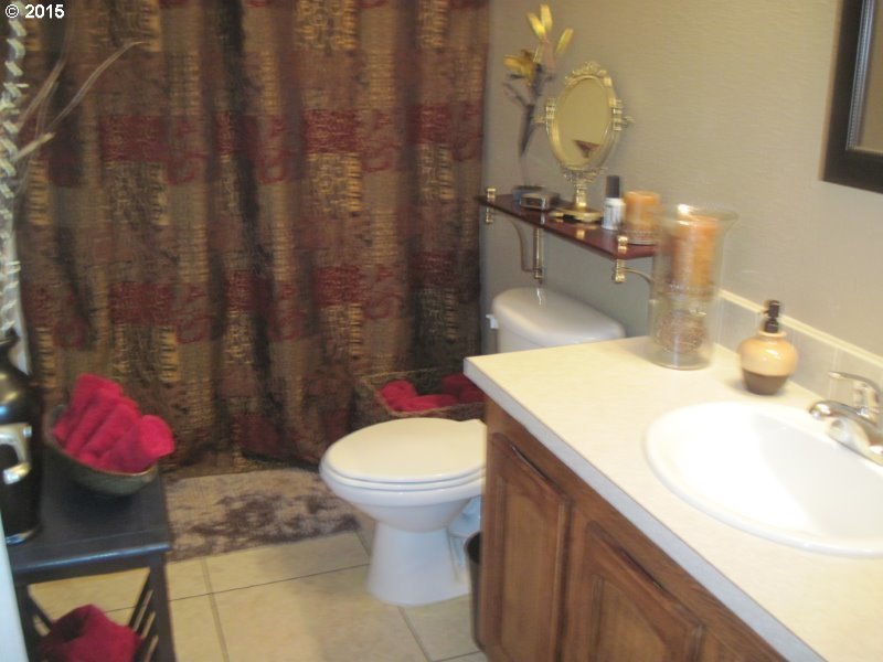 3072 Southwest River View Drive Pendleton, OR 97801 - Photo 12 of 17