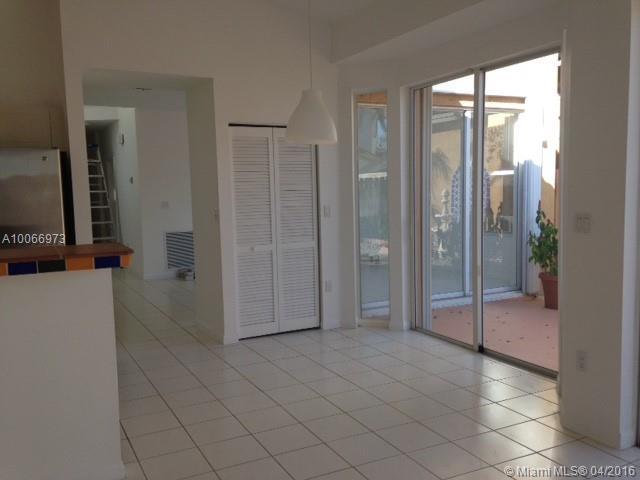 15564 Southwest 112th Way Miami, FL 33196 - Photo 6 of 22 Gallery Image 6