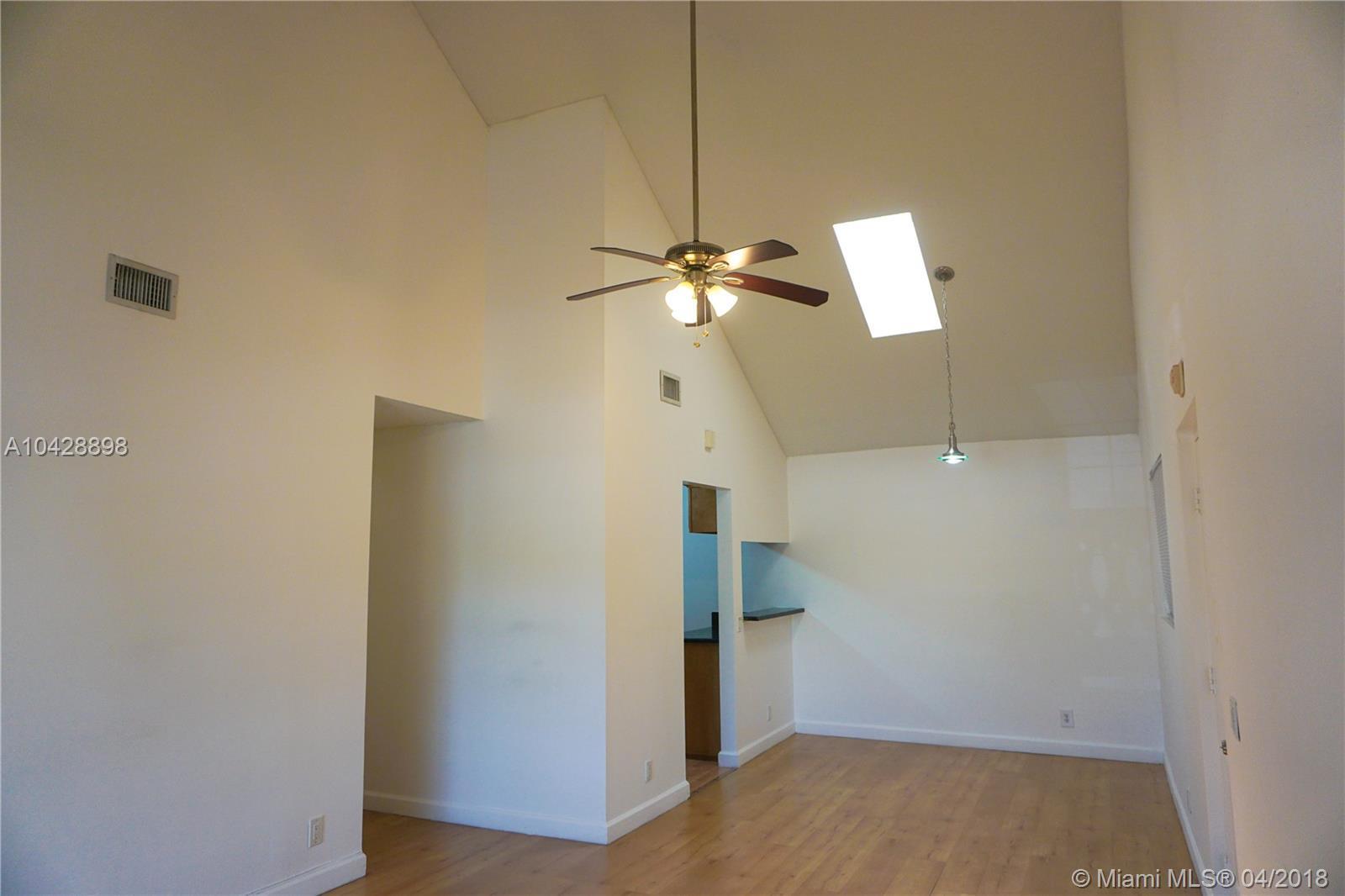 10441 Mahogany Key Circle, Unit 203 Miami, FL 33196 - Photo 4 of 20