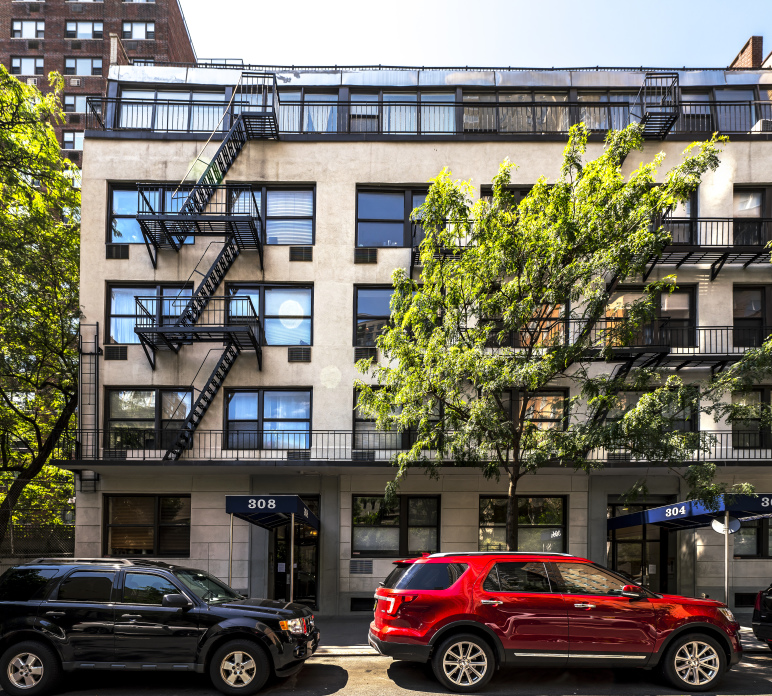 308 E 73rd St, Manhattan, NY 10021 - Photo 2 of 2