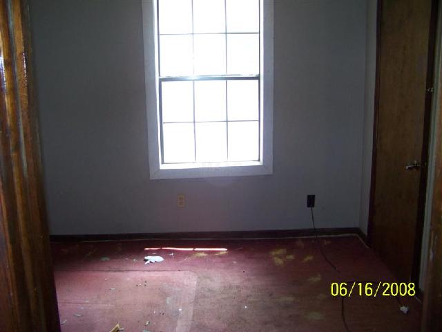 1227 Carlton Road Memphis, TN 38106 - Photo 5 of 10 bedroom 3