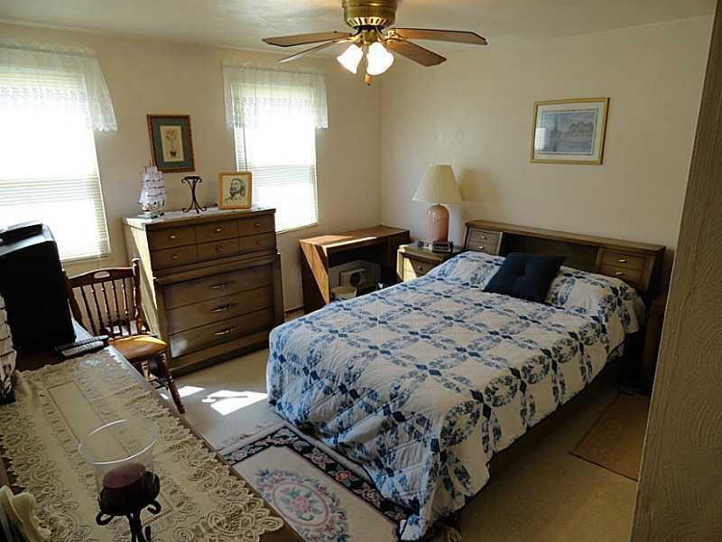 197 Pinchtown Road Baldwin, PA 15236 - Photo 13 of 24 Gallery Image 13