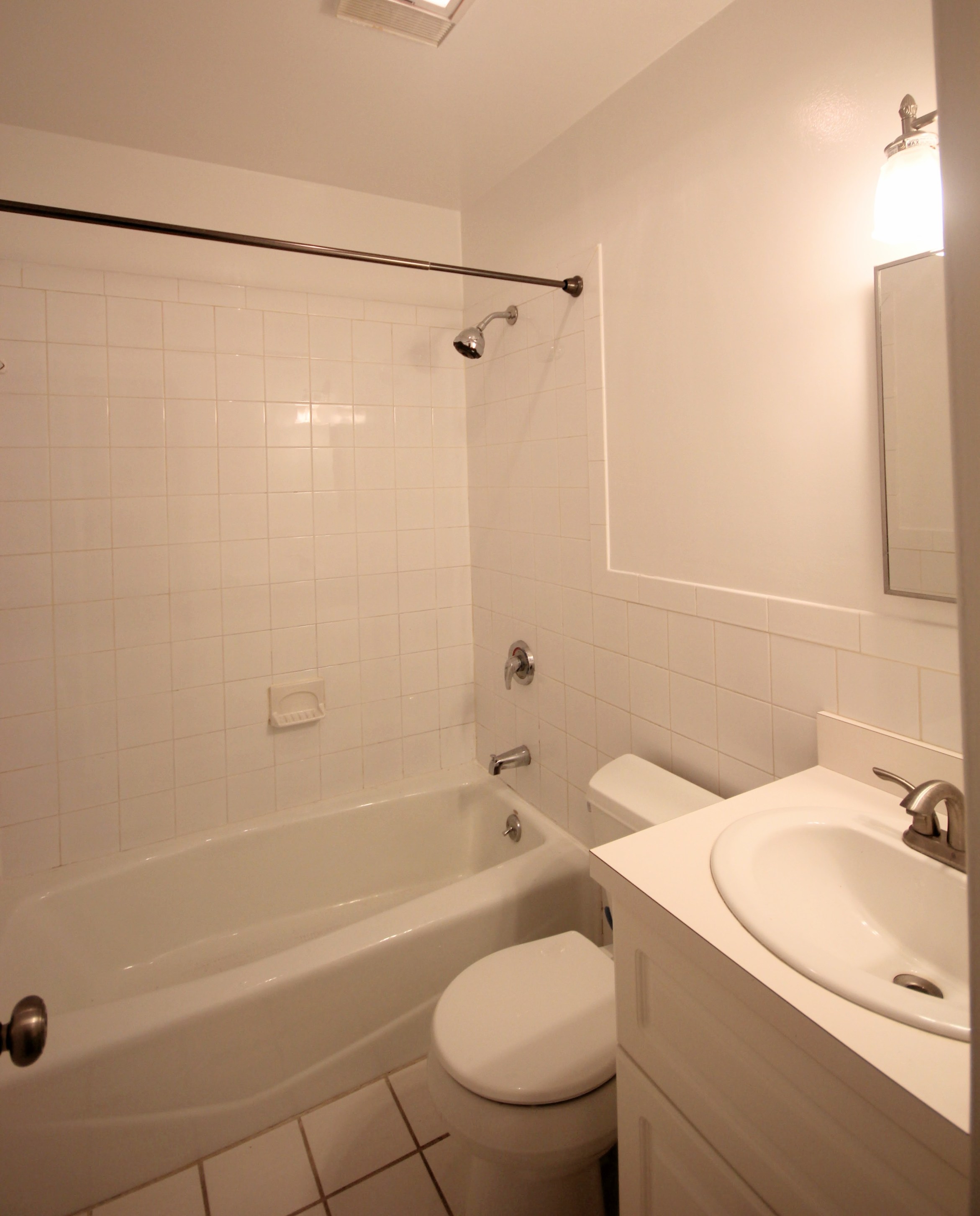 255 West 51st Street, Unit 4B Manhattan, NY 10019 - Photo 4 of 4