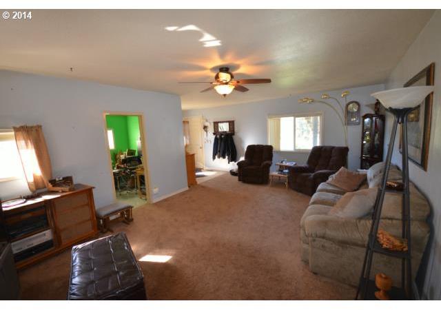604 Main Street Dufur, OR 97021 - Photo 6 of 16 Gallery Image 6