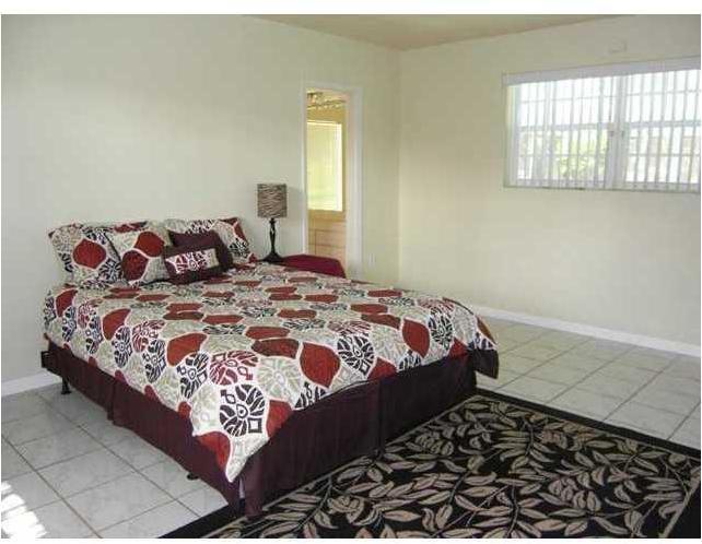 7985 Southwest 168th Street Palmetto Bay, FL 33157 - Photo 5 of 14