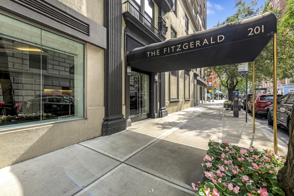 201 West 74th Street, Unit 9C Manhattan, NY 10023 - Photo 9 of 12