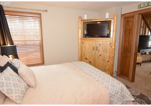 11 Pine Ridge Lane Sunriver, OR 97707 - Photo 13 of 25