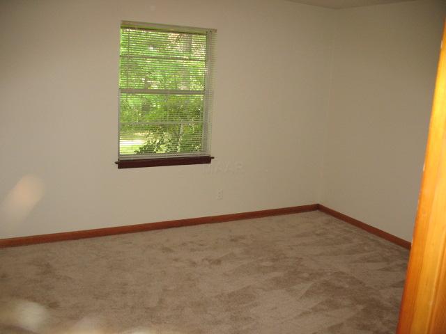 ONE of TWO BRS-Custom Shelving in WALK IN closets! New Carpet/fresh paint!