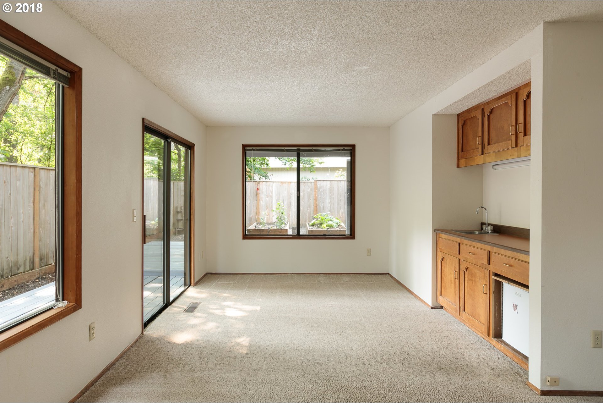 2818 Southwest Ridge Drive Portland, OR 97219 - Photo 13 of 25 Gallery Image 13