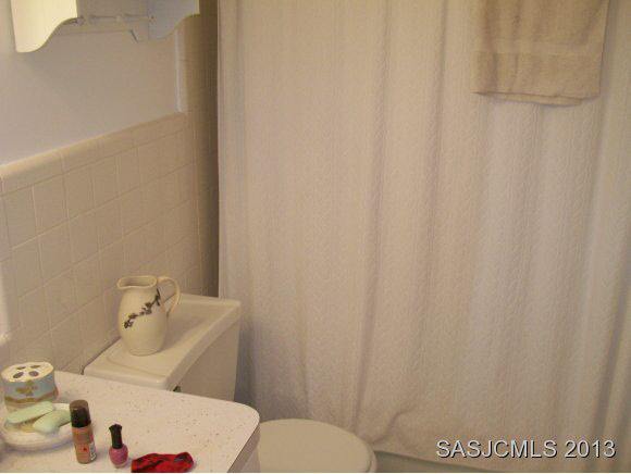 636 Segovia Road St. Augustine, FL 32086 - Photo 13 of 18 Bathroom 2