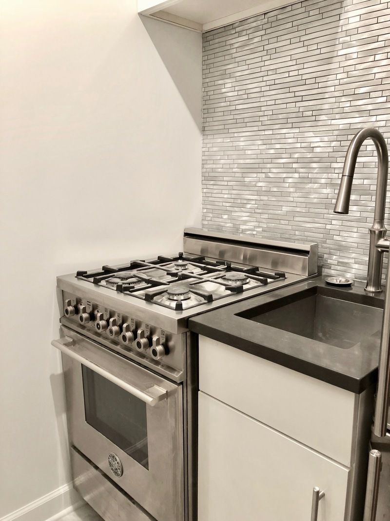 135 East 54th Street, Unit 3F Manhattan, NY 10022 - Photo 3 of 8