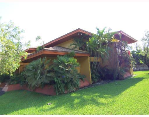 10420 Southwest 97th Court Miami, FL 33176 - Photo 7 of 8