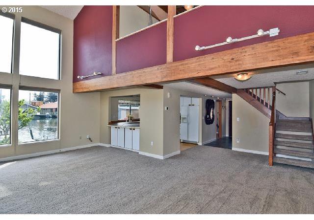 331 Northeast Bridgeton Road, Unit 11 Portland, OR 97211 - Photo 5 of 16 Gallery Image 5