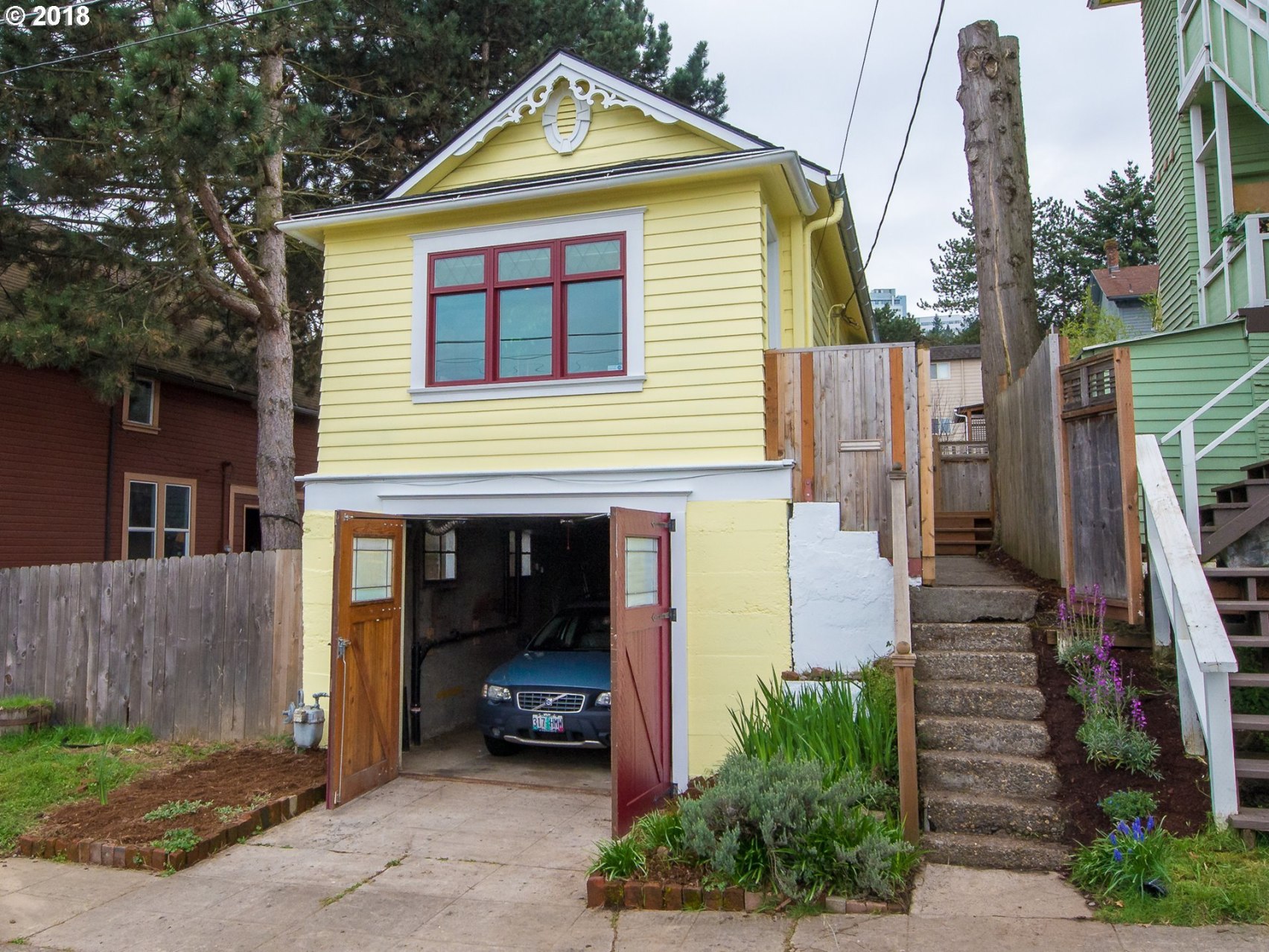3017 Southwest Water Avenue Portland, OR 97201 - Photo 2 of 22 Gallery Image 2