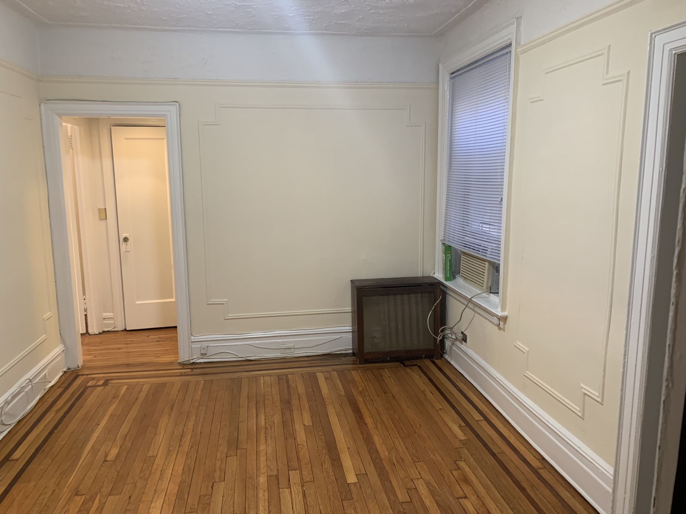 31-74 33rd Street, Unit 1F Queens, NY 11106 - Photo 3 of 8