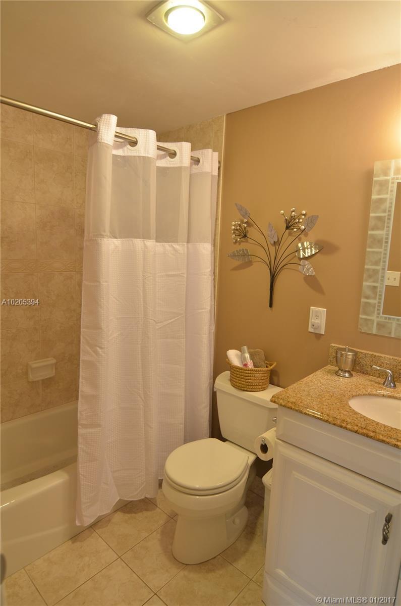 11570 Southwest 83rd Terrace Miami, FL 33173 - Photo 20 of 35