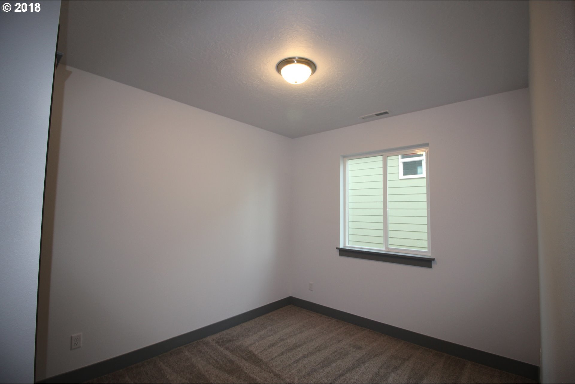 955 South 58th Street Springfield, OR 97478 - Photo 14 of 14
