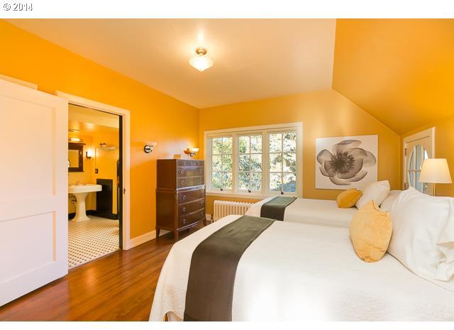 2525 Southwest Patton Road Portland, OR 97201 - Photo 12 of 16