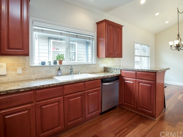 2302 Grant Avenue, Unit 2 Redondo Beach, CA 90278 - Photo 15 of 29 Chef’s kitchen, wood cabinets with granite counters