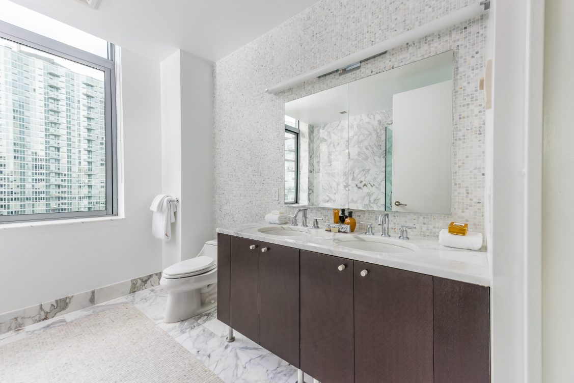 4630 Center Boulevard, Unit PH5 Queens, NY 11109 - Photo 9 of 15