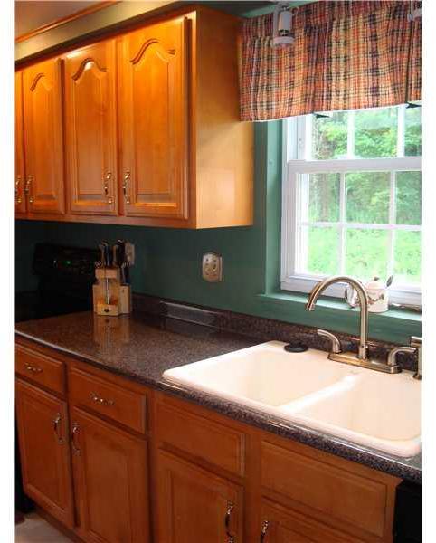 638 Kelso Road Mt. Lebanon, PA 15243 - Photo 5 of 16 Gallery Image 5