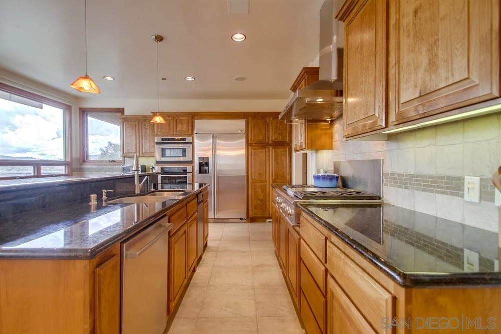 18355 Mahogany Ranch Road Ramona, CA 92065 - Photo 6 of 25 Gallery Image 6