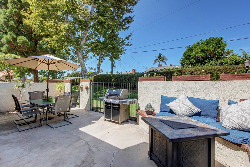 8441 Springhurst Drive Huntington Beach, CA 92646 - Photo 21 of 37