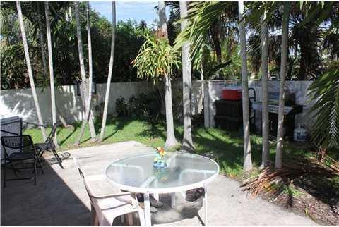 7075 Southwest 14th Street Miami, FL 33144 - Photo 15 of 16