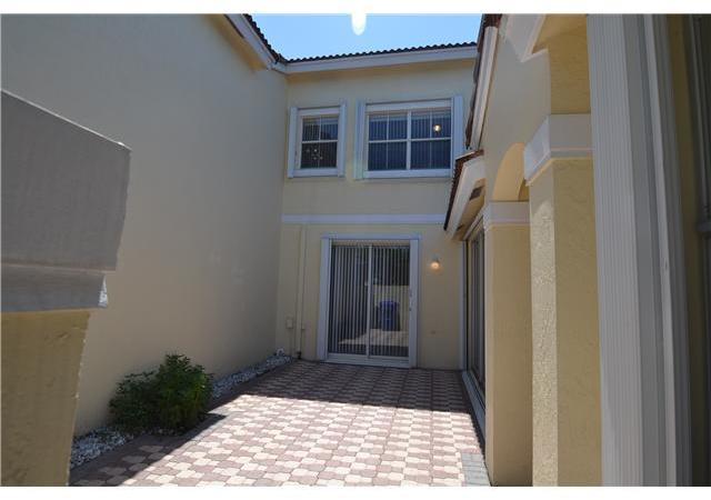 Hollywood Lakes Hollywood, FL 33019 - Photo 2 of 20