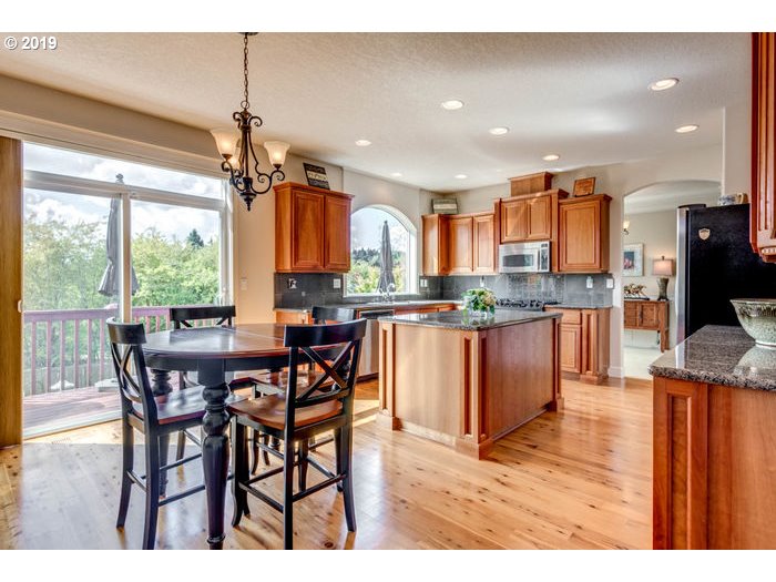 13446 Southeast Portland View Place Happy Valley, OR 97086 - Photo 17 of 30
