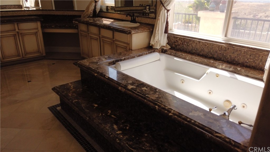 7455 Misty View Place Riverside, CA 92506 - Photo 33 of 55