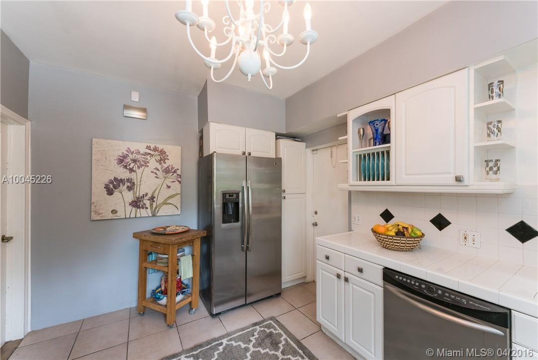 5245 Alton Road Miami Beach, FL 33140 - Photo 12 of 28