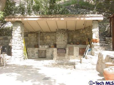 2257 Stonyvale Road Tujunga, CA 91042 - Photo 3 of 7