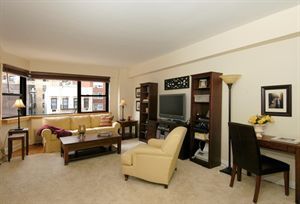 305 East 72nd Street, Unit 6GS Manhattan, NY 10021 - Photo 2 of 6