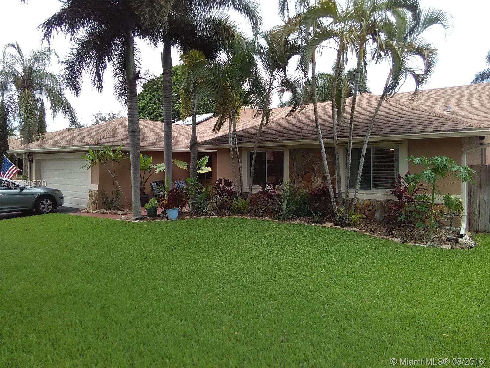 8421 Southwest 28th Street Davie, FL 33328 - Photo 2 of 34