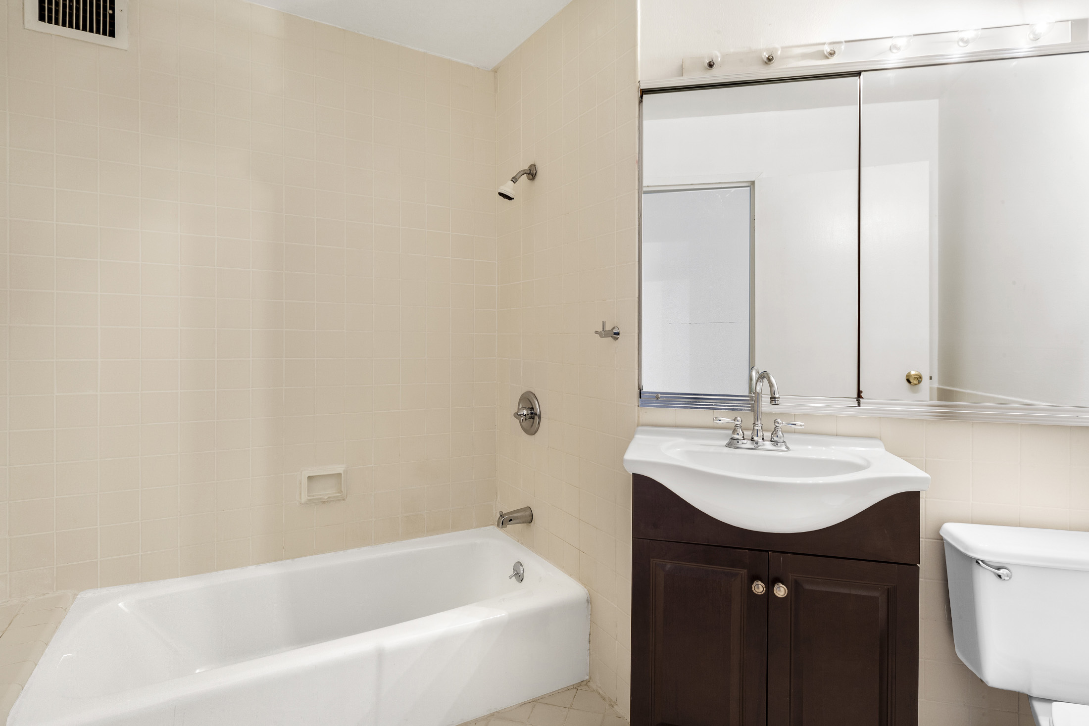 497 Pacific Street, Unit 4B Brooklyn, NY 11217 - Photo 4 of 11