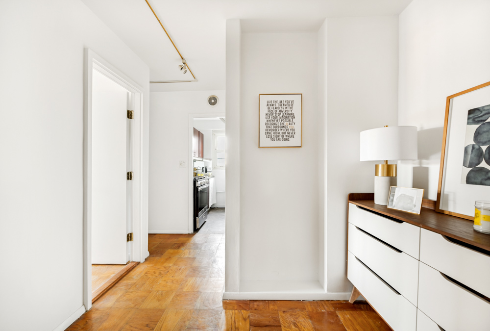 3 Sheridan Square, Unit 6M Manhattan, NY 10014 - Photo 8 of 11