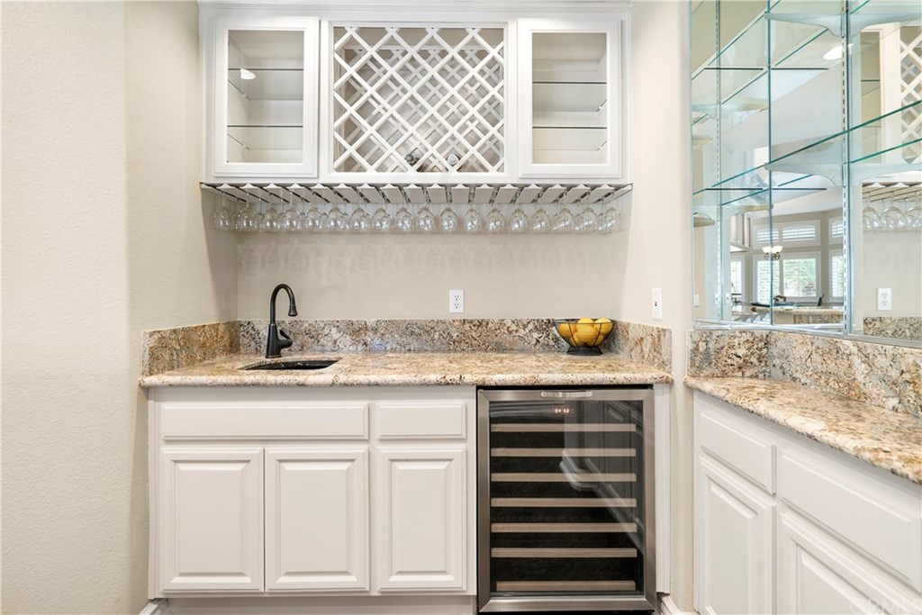 7116 Hawarden Drive Riverside, CA 92506 - Photo 9 of 49