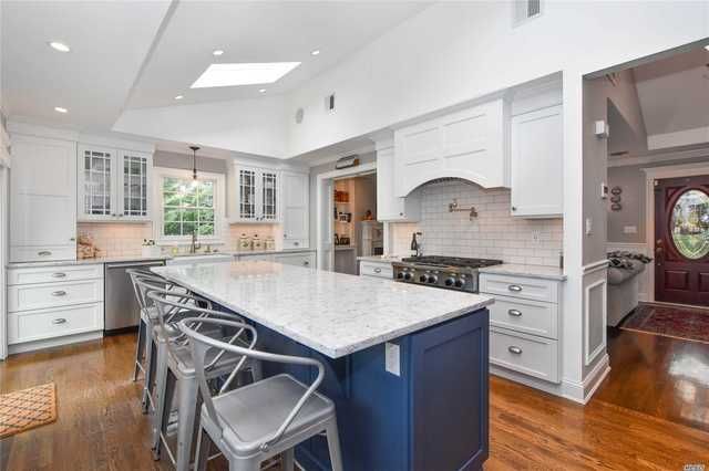 17 Meadow Lark Drive, East Northport, NY 11731 Compass