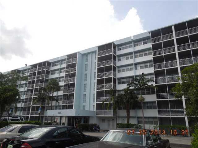 700 Northwest 214th Street, Unit 101 Miami, FL 33169 - Photo 2 of 12