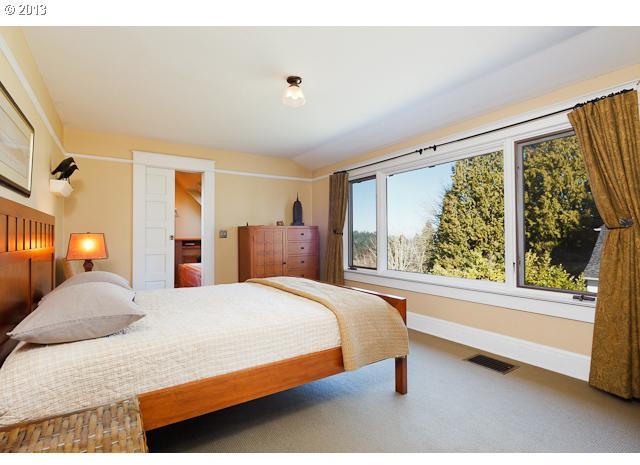 2729 Southwest Talbot Road Portland, OR 97201 - Photo 13 of 16