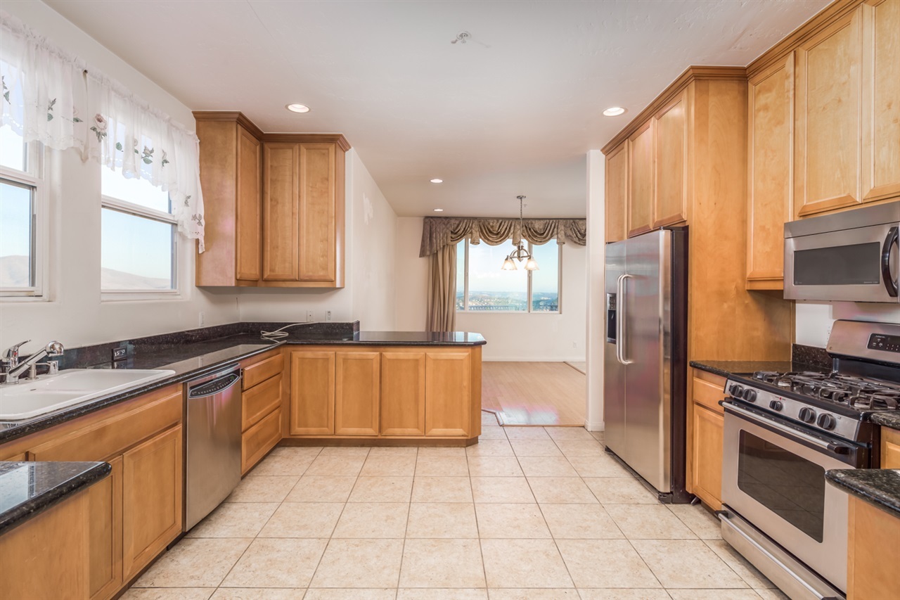 1817 Helix Place Spring Valley, CA 91977 - Photo 9 of 25 Gallery Image 9