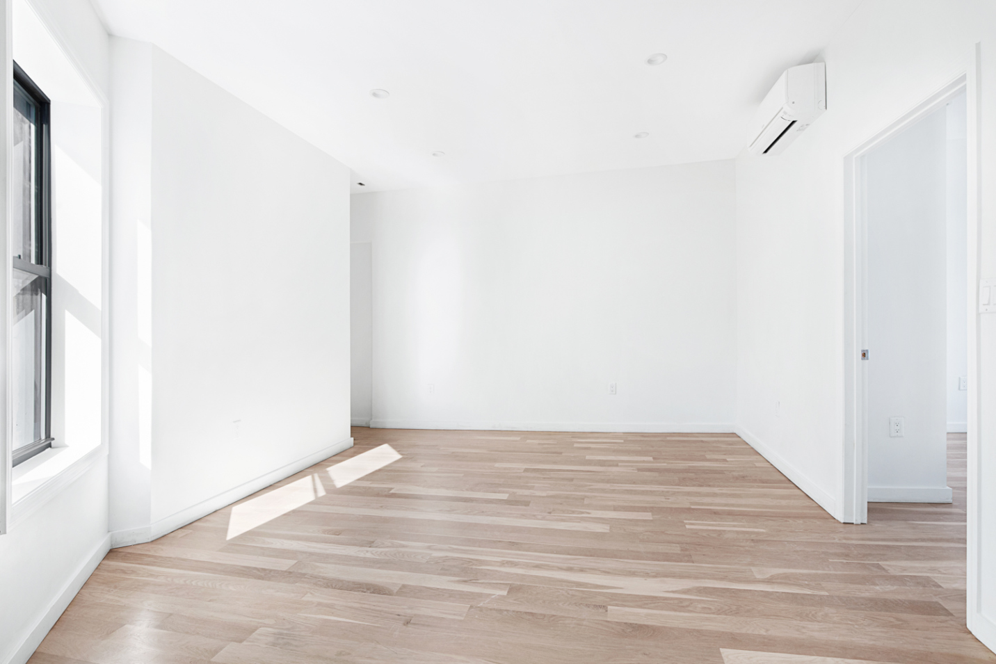 505 McDonald Avenue, Unit 3R Brooklyn, NY 11218 - Photo 3 of 4