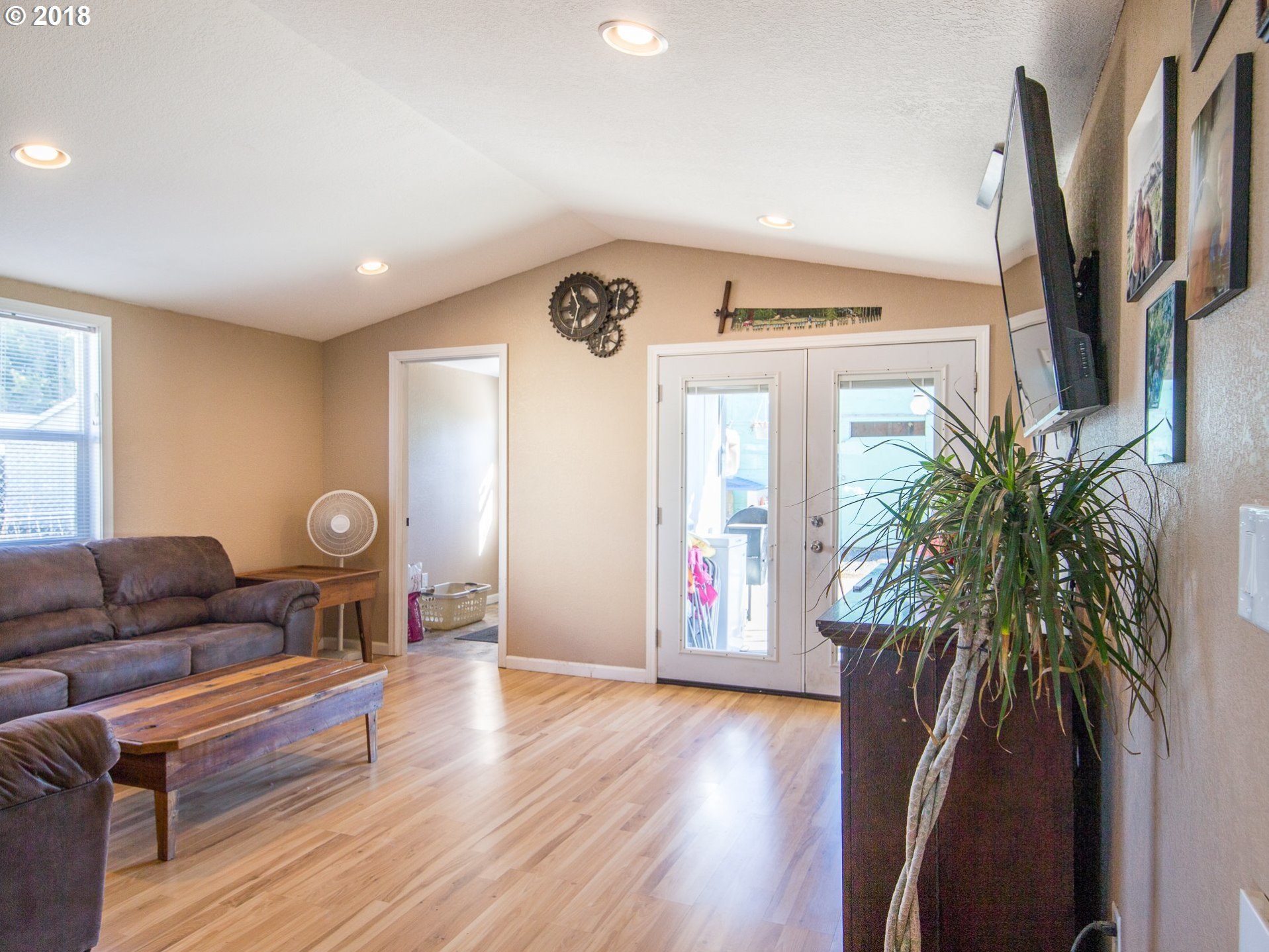 525 32nd Street Springfield, OR 97478 - Photo 15 of 32