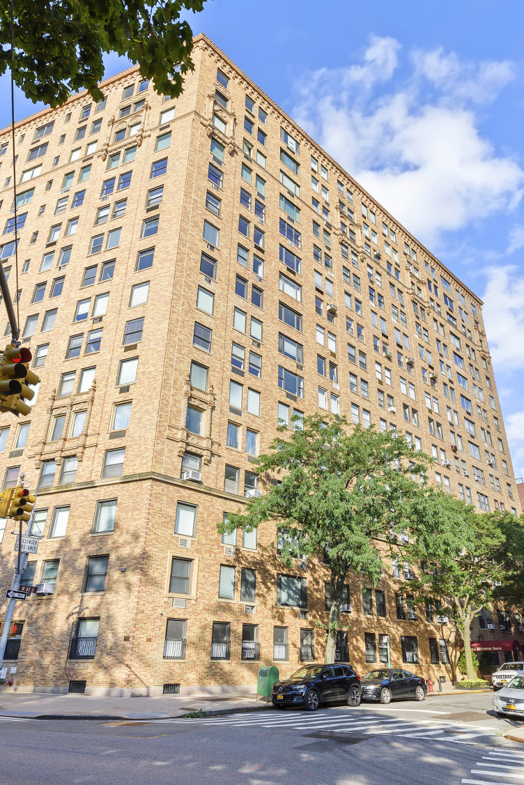 110-118 Riverside Drive, Unit 6A Manhattan, NY 10024 - Photo 16 of 18