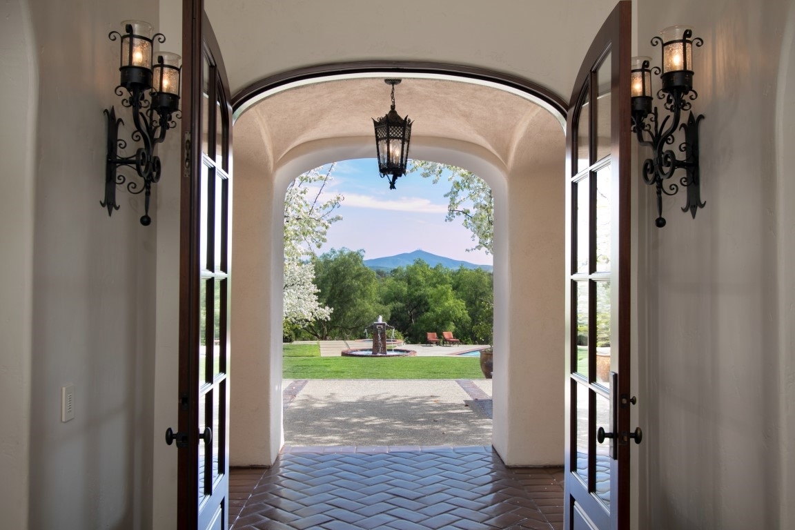 17442 El Vuelo Rancho Santa Fe, CA 92067 - Photo 3 of 18