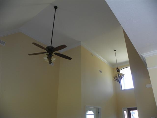 204 Spring Terrace Lane Clarksville, TN 37040 - Photo 12 of 30 SPACIOUS LIVING ROOM CEILING